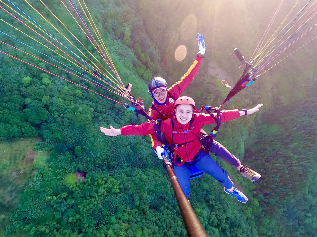 Tour trải nghiệm bay dù Đồi Bù Hà Nội